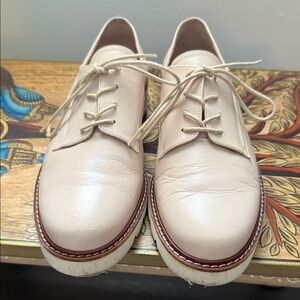 Stuart Weitzman Cream Leather Lace-Up Shoes